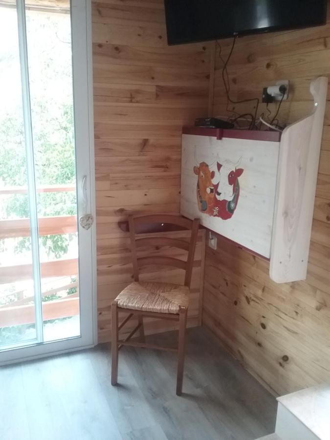 Bed and Breakfast L'Arberc Rigaud Екстер'єр фото