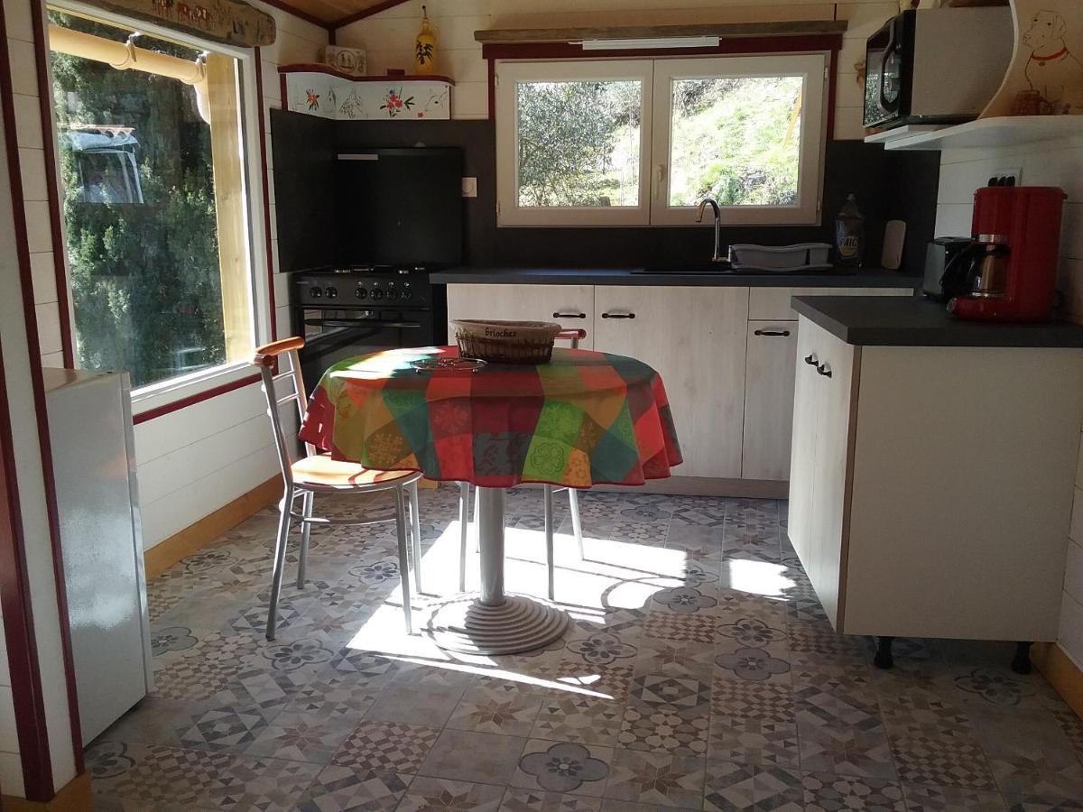 Bed and Breakfast L'Arberc Rigaud Екстер'єр фото